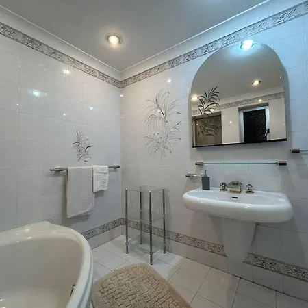 Apartment Seaview And Valletta View 3 Bedrooms 2 Bathrooms *