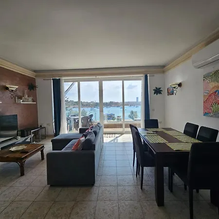 Seaview And Valletta View 3 Bedrooms 2 Bathrooms Lejlighed