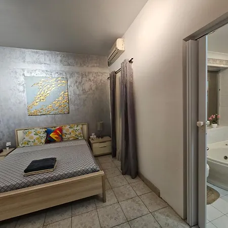 Seaview And Valletta View 3 Bedrooms 2 Bathrooms Apartment