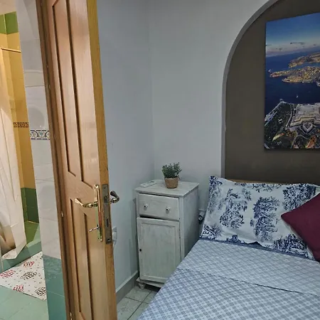 Seaview And Valletta View 3 Bedrooms 2 Bathrooms Lejlighed