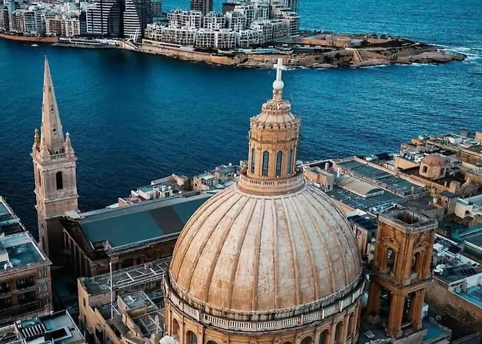 Seaview And Valletta View 3 Bedrooms 2 Bathrooms Apartamento