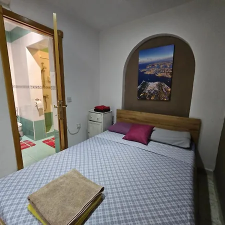 Seaview And Valletta View 3 Bedrooms 2 Bathrooms *