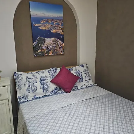 Seaview And Valletta View 3 Bedrooms 2 Bathrooms