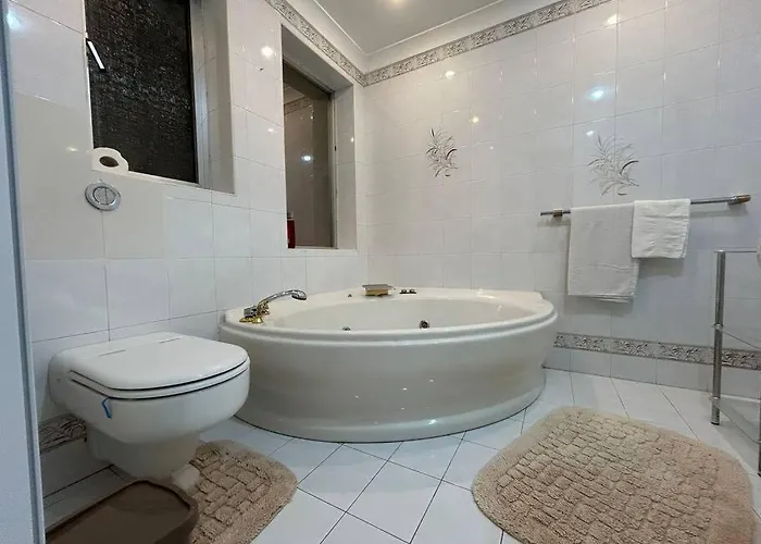 Seaview And Valletta View 3 Bedrooms 2 Bathrooms