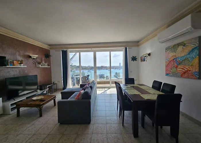 Seaview And Valletta View 3 Bedrooms 2 Bathrooms Apartament