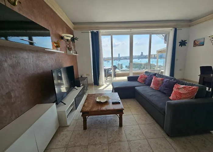 Seaview And Valletta View 3 Bedrooms 2 Bathrooms Apartment Sliema