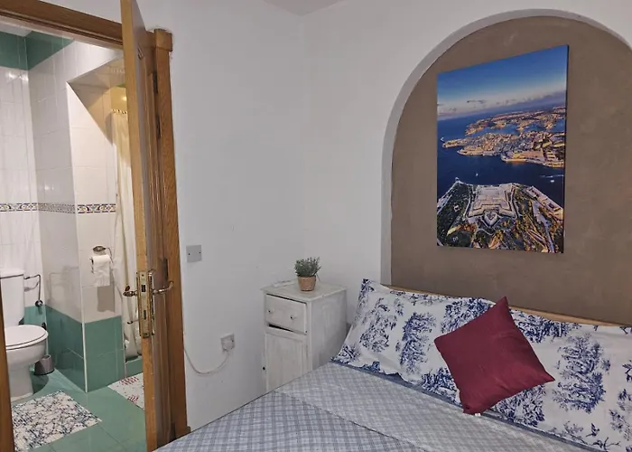 Seaview And Valletta View 3 Bedrooms 2 Bathrooms Daire