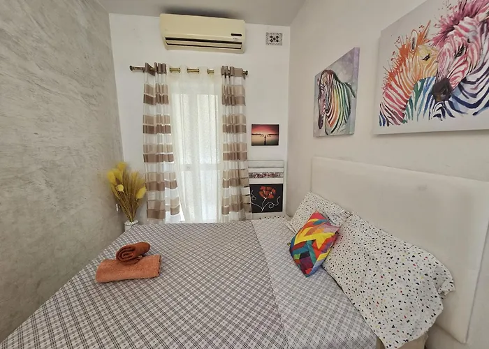 Seaview And Valletta View 3 Bedrooms 2 Bathrooms * Sliema